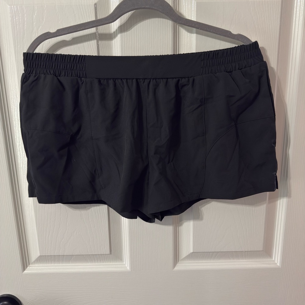 HALARA Black Athletic Shorts with Tag
